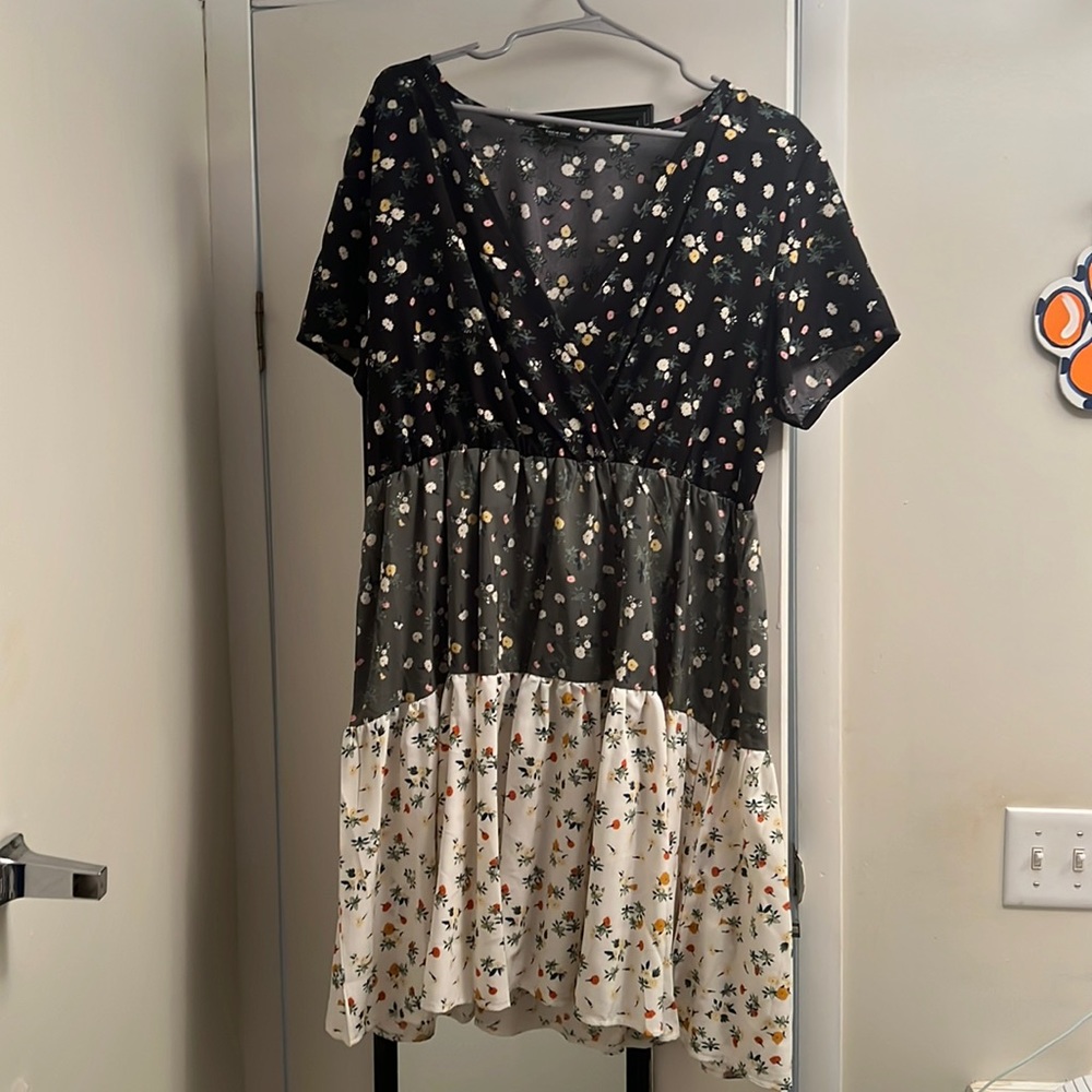 SHEIN curve flowy dress